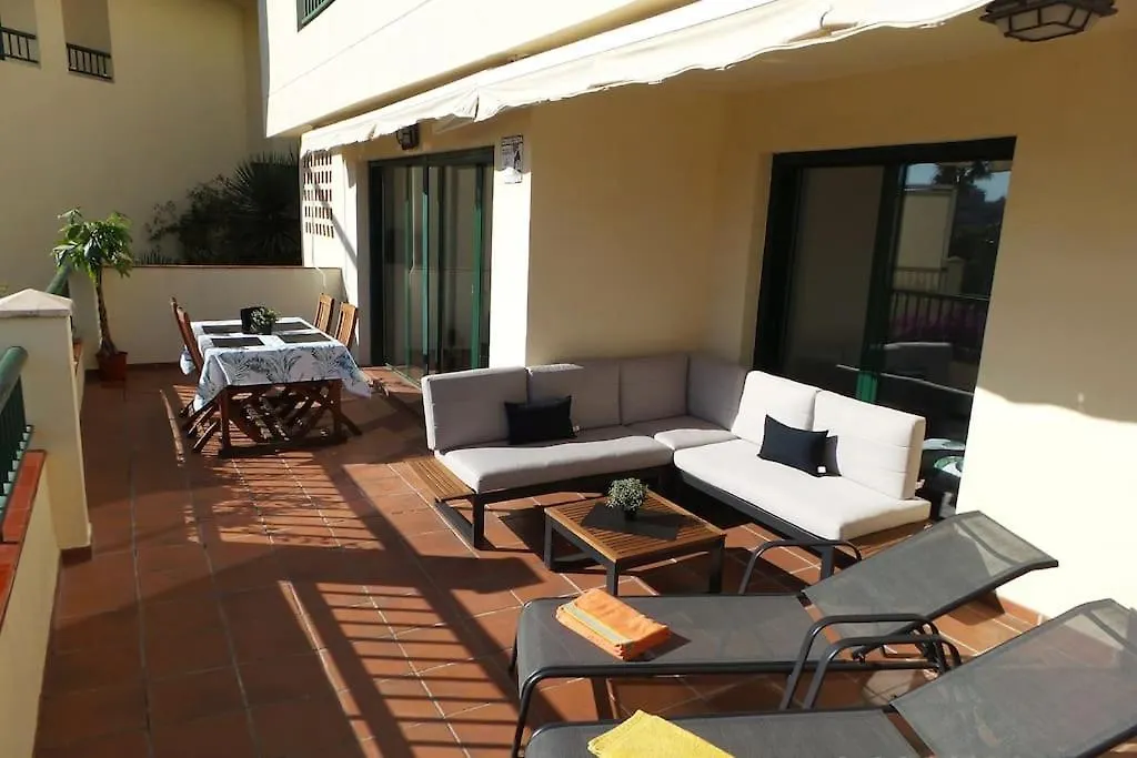 Дом отдыха Beautiful Flat With Views In Las Acacias Бенальмадена