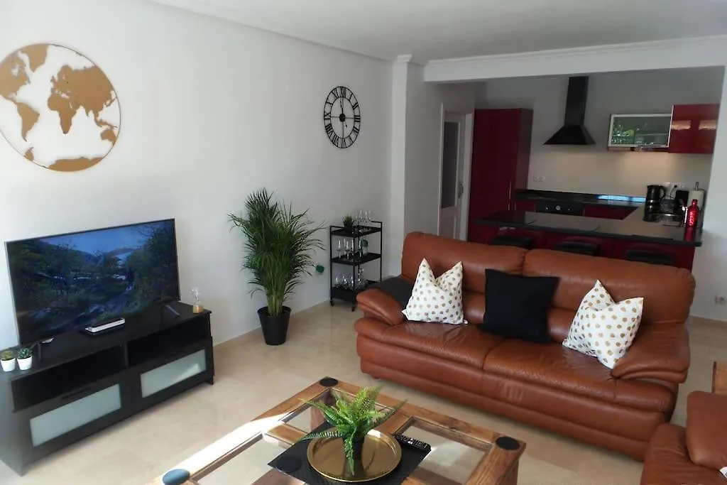 Beautiful Flat With Views In Las Acacias Benalmadena Holiday home