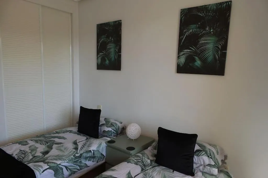 Beautiful Flat With Views In Las Acacias Бенальмадена