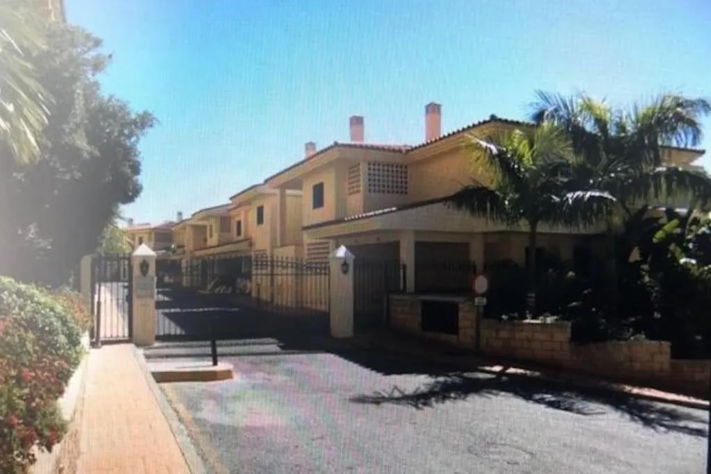 Beautiful Flat With Views In Las Acacias Benalmadena Spain